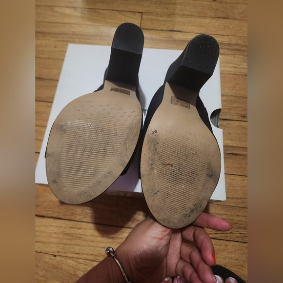 Call it spring size 8.5 sandals hight heels. - Picture 3 of 6